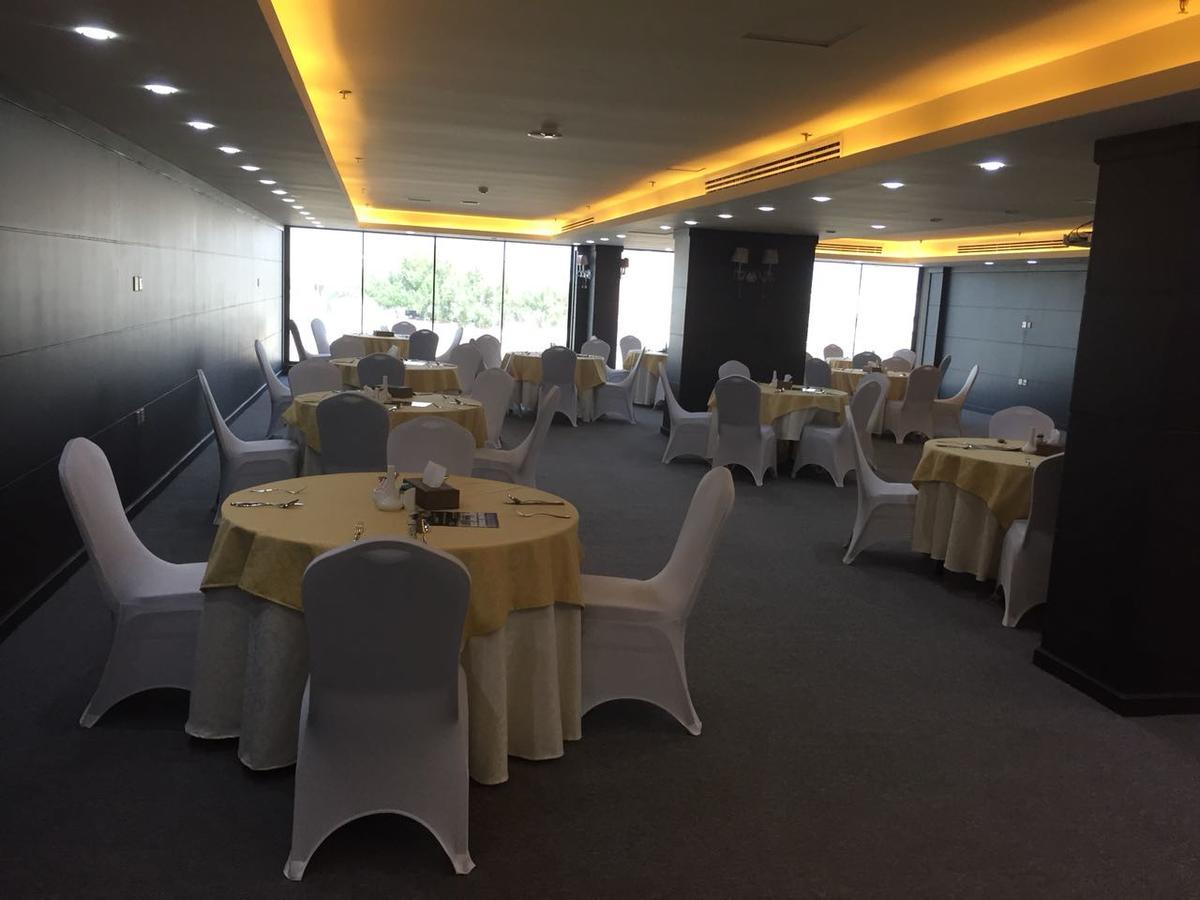 Golden Bujari Alulaya Hotel Al Khobar Exteriör bild